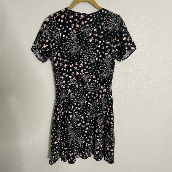 Forever 21 Black Floral Mini Dress XS - Picture 5 of 6